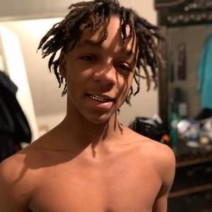 Meet your Posher, Aglow